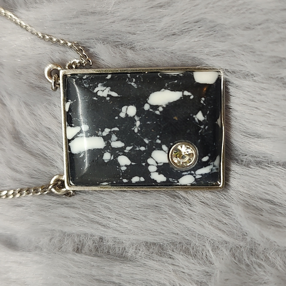 Vince Camuto necklace